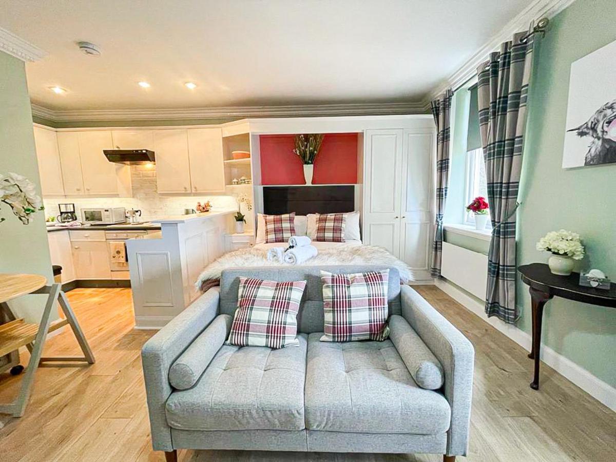 Snug Studio On The Grassmarket, 5Mins From Castle เอดินบะระ ภายนอก รูปภาพ
